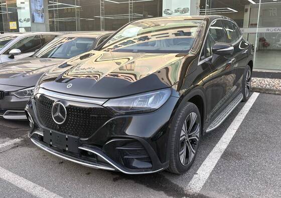 奔驰 EQE SUV 500 4MATIC 豪华版