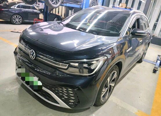 Купить Электрический внедорожник Volkswagen ID.6 2022 года с классическим черным престижным дизайном, просторным салоном и надежным запасом хода на чистом электричестве Производство в сети