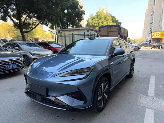 Купить Премиальный подержанный BYD Seal 07 EV 2025 года с запасом хода 610 км и высоковольтной платформой 800 В в комплектации Smart Driving Edition Производство в сети