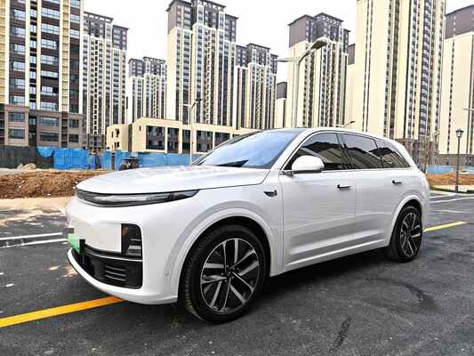 Купить Li Auto 2023 L7 Air Automatic с батареей 40,90 кВтч и пробегом 16 000 км - Li Automobile Производство в сети