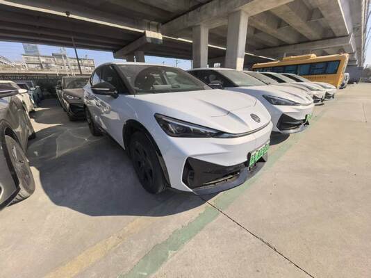 Buy Volkswagen ID. UNYX Pro Long Range Edition with 80.2 kWh Battery and Facelift Automatic online manufacture