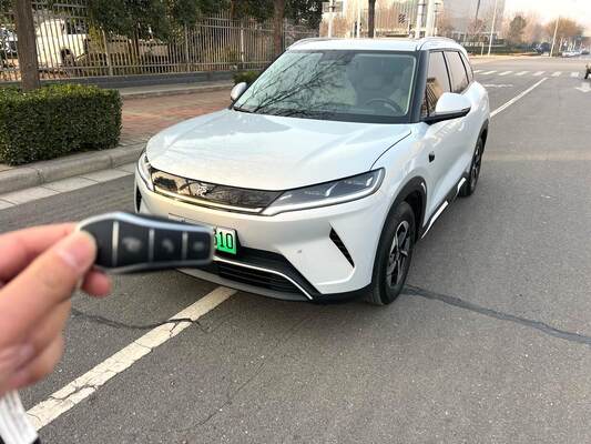 Хорошая цена BYD 2025 Yuan UP Smart Edition с запасом хода 401 км, автоматическая коробка передач, в состоянии нового автомобиля онлайн