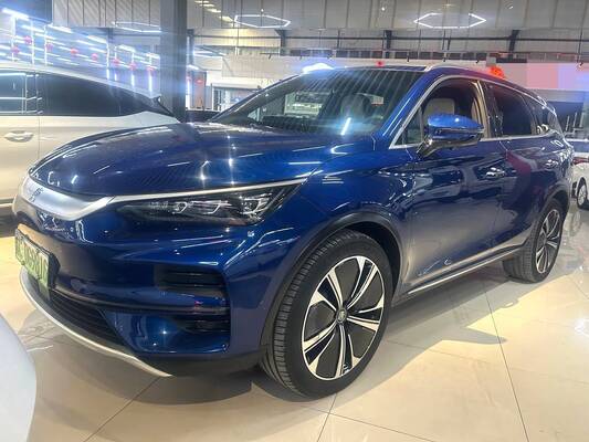 Bon prix 2022 BYD Tang EV 4WD Flagship avec 635KM d'autonomie étendue et 4,4s de 0 à 100 km/h en structure d'origine en ligne