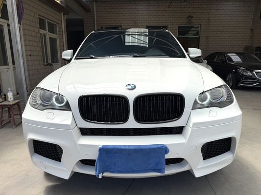 Good price BMW X5 M Luxury SUV with 4.4T Automatic Transmission in Excellent Condition and 140,000 km Mileage online